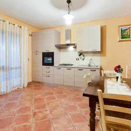木屋 Beautiful Chalet With Swimming Pool In Lombardy 马罗内