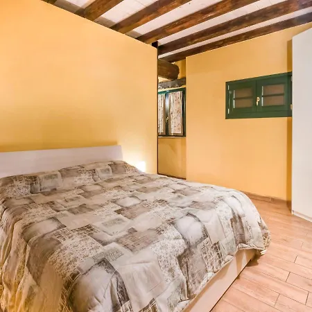 木屋 Beautiful Chalet With Swimming Pool In Lombardy 马罗内