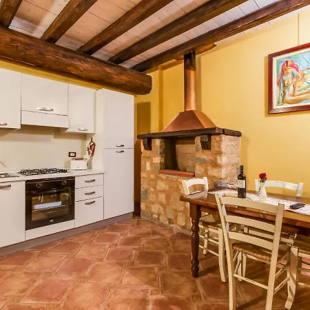 木屋 Beautiful Chalet With Swimming Pool In Lombardy